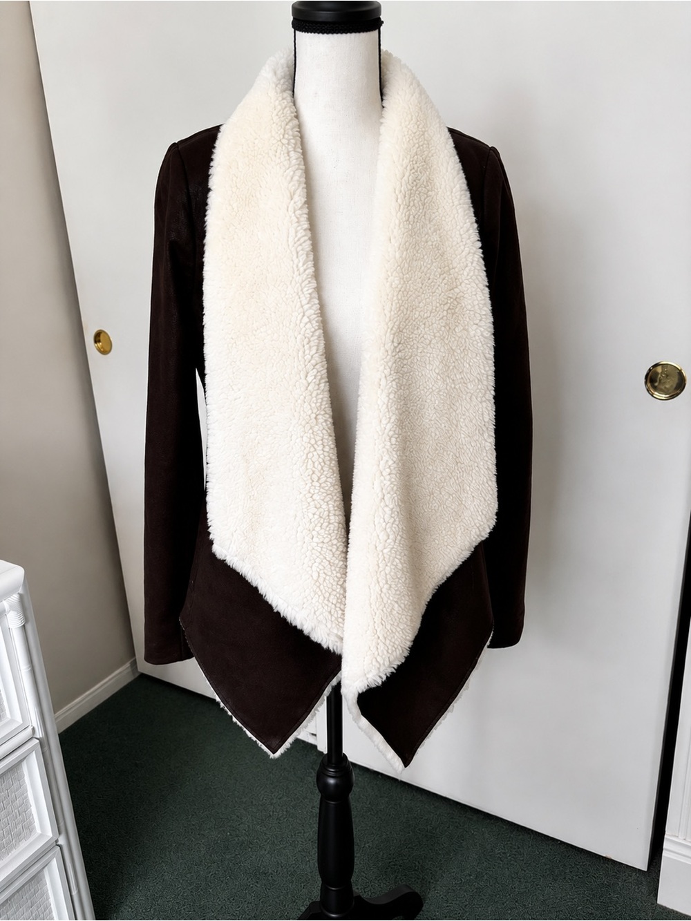 Black Faux Suede Jacket in Cream Sherpa Fleece-Size 10